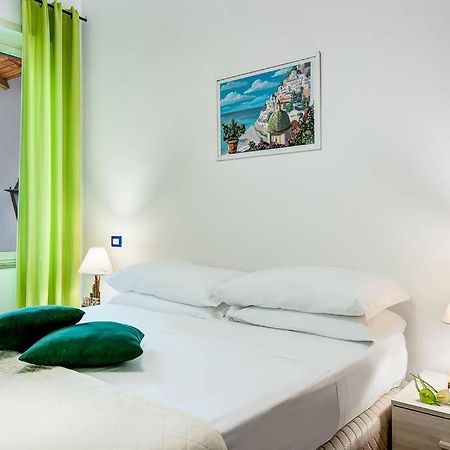 Gocce Villas - Joes Flat 1 Modern Соренто Екстериор снимка