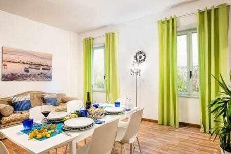 Gocce Villas - Joes Flat 1 Modern Соренто Екстериор снимка